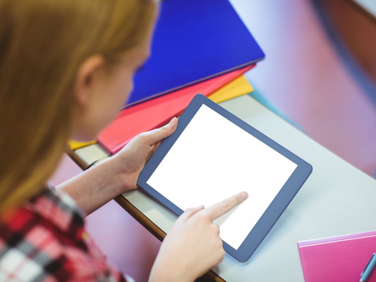 Jak nowoczesne platformy edukacyjne wspierają rozwój uczniów i zaangażowanie społeczności szkolnej