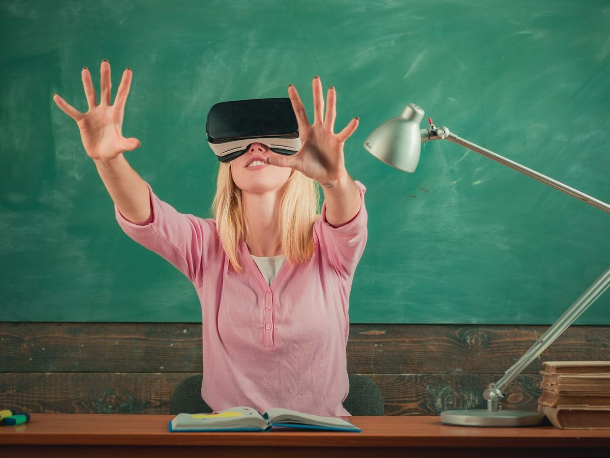 Jak nowoczesne technologie zmieniają edukację w szkołach podstawowych na przykładzie Architekt-Maszyn.pl